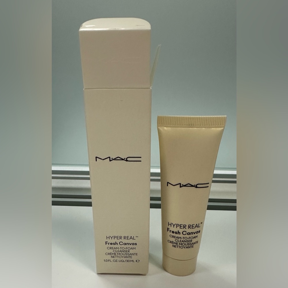 NWOT MAC HYPER REAL FRESH CANVAS CREAM-TO-FOAM CLEANSER